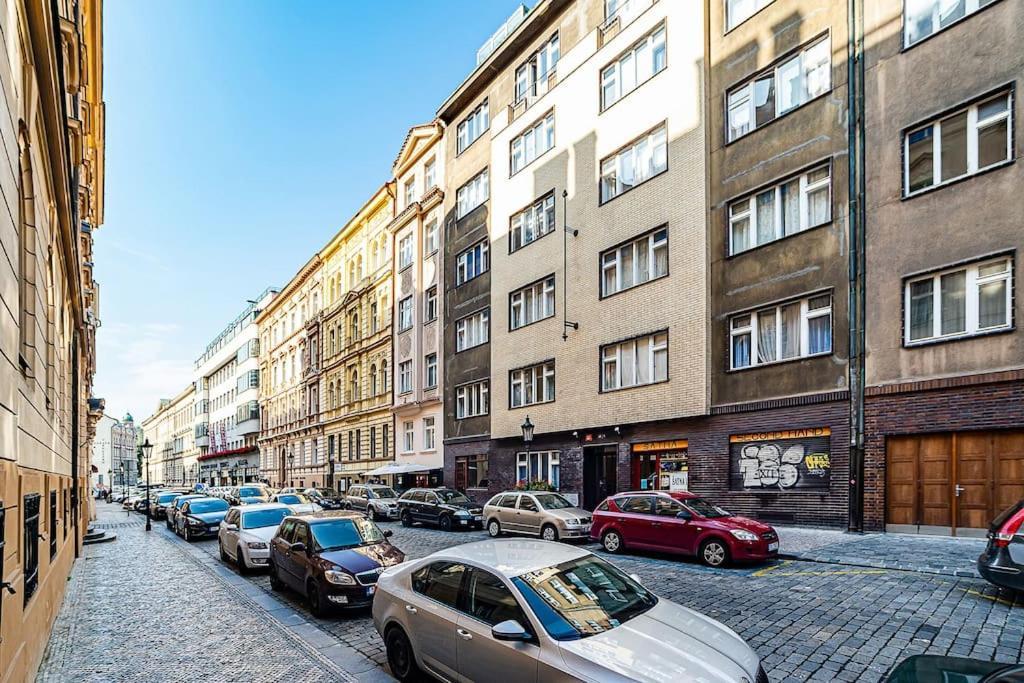 Cozy Old Town Stay - 1-Bedroom Apartment Prag Dış mekan fotoğraf